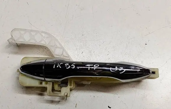 Hyundai ix35 Rear door exterior handle A2WF18754