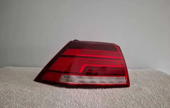 Volkswagen Golf VII Rear/tail lights 5G0945095Q
