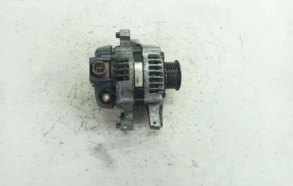 Toyota Yaris Generator/alternator 27060-0Y030 TG104210-9290