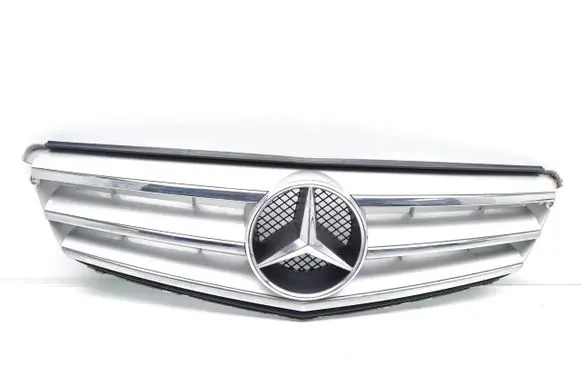 Mercedes-Benz C W204 Front grill A2048800023