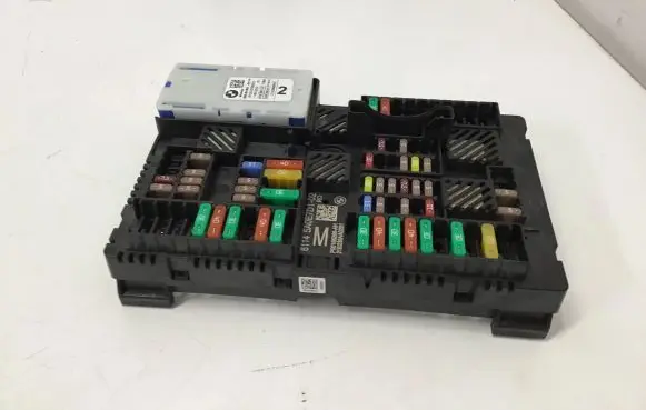 BMW 4 G22 G23 G24 G26 Fuse module 8795478 5A0E7D1