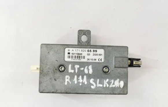 Mercedes-Benz SLK R171 Aerial antenna amplifier A1718205589 50110046