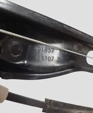 Volkswagen Jetta V Rear window lifting mechanism without motor 994857106 118107D