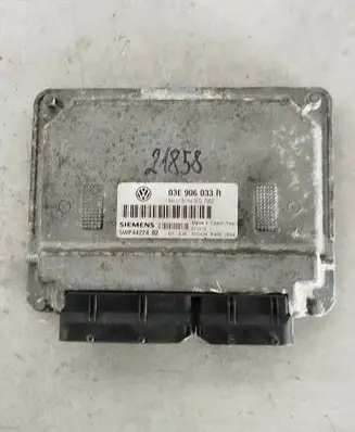 Volkswagen Polo Engine control unit/module 03e906033r