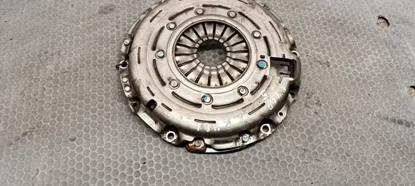 Peugeot 508 Pressure plate 9684841380