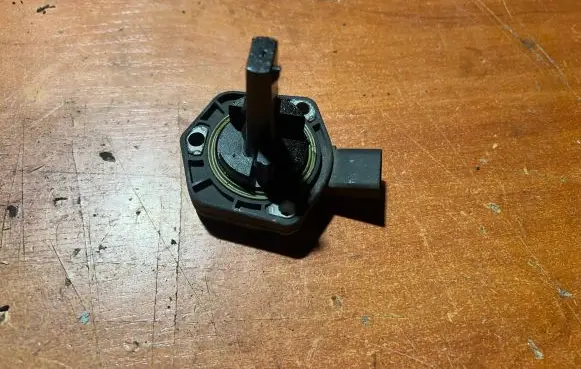 Audi A4 S4 B6 8E 8H Fuel level sensor 1J0907660B