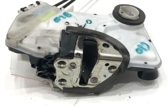 Toyota Aygo AB40 Front door lock