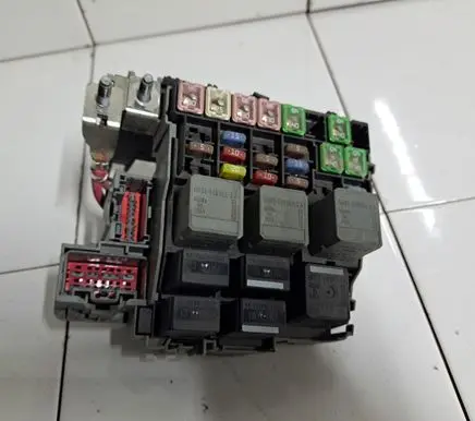 Ford Mondeo MK IV Fuse module