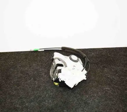 Toyota Prius (XW50) Coupe door lock (next to the handle) 