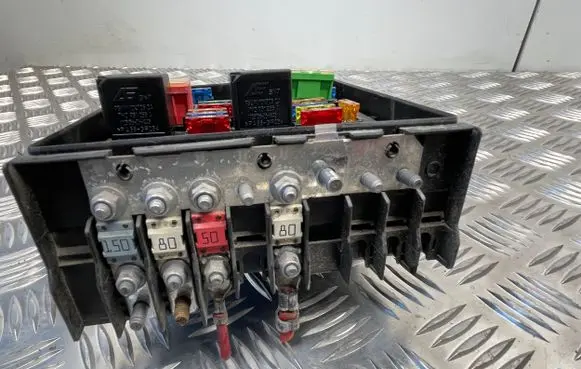 Volkswagen Jetta V Fuse module 1K0937125A
