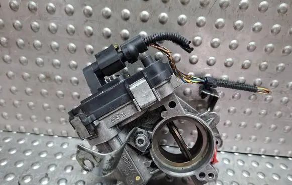 Opel Signum Throttle body valve S27635703 48CPD4