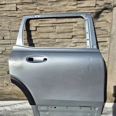 Rear door