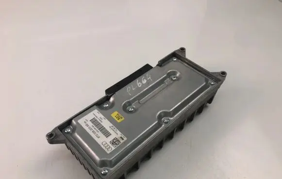 Audi A5 8T 8F Sound amplifier 8T0035223AB