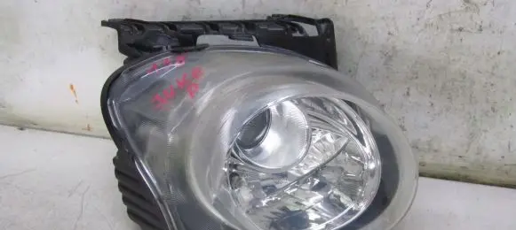 Nissan Juke I F15 Headlight/headlamp