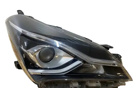 Toyota Yaris Headlight/headlamp 0D1970D198 0D1990D200