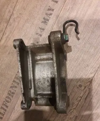 Volkswagen Transporter - Caravelle T4 Air conditioning (A/C) compressor (pump) 074260887c