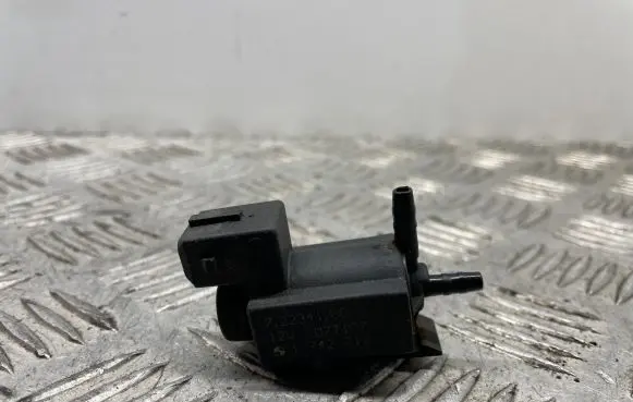 BMW 5 E60 E61 Turbo solenoid valve 1742712