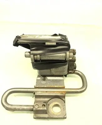 Audi A4 S4 B7 8E 8H Front door lower hinge 8E0831411B