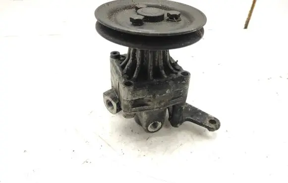BMW 5 E28 Power steering pump 7681955200 5460124 1138132