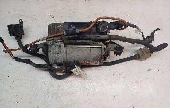 Audi A7 S7 4G Air suspension compressor/pump 3Z03031000 20170411 SCM80