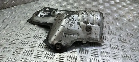 Honda CR-V Heat shield in engine bay 