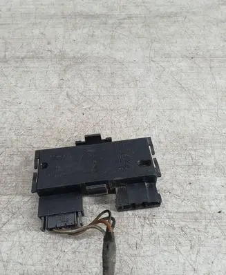 Volkswagen PASSAT B3 Tail light bulb cover holder 321945259