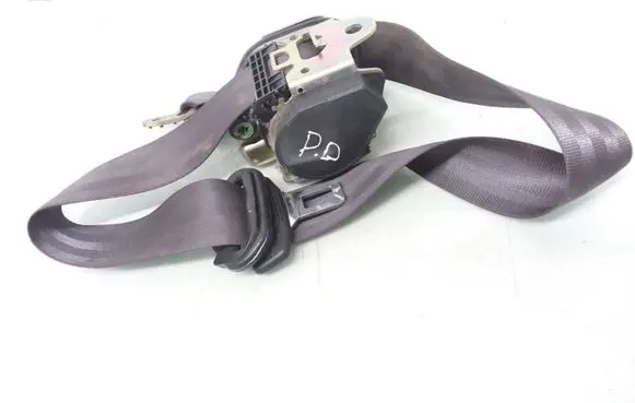 Audi A4 S4 B5 8D Front seatbelt 8D0857706D
