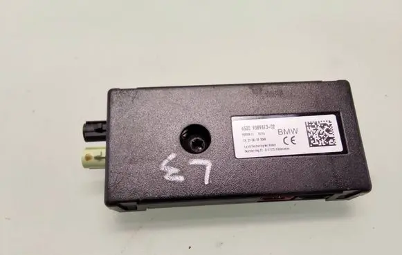 BMW X3 G01 Aerial antenna amplifier 9389613 92870811 2706183068
