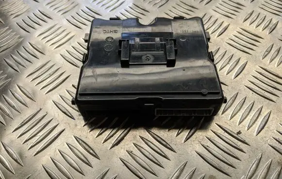 Nissan Qashqai Air conditioning/heating control unit 277604EA3C