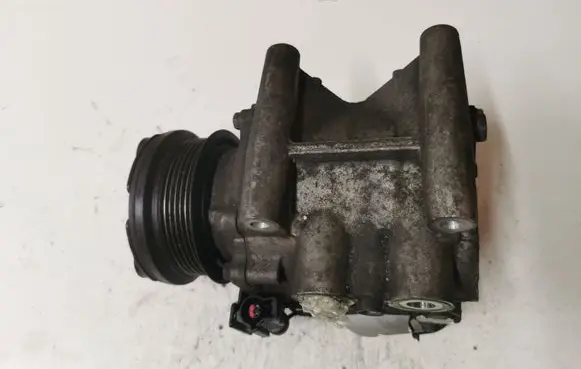 Jaguar S-Type Air conditioning (A/C) compressor (pump) YR8H19D629AB