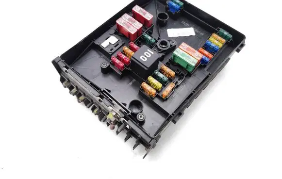 Skoda Octavia Mk2 (1Z) Fuse module 1K0937125D