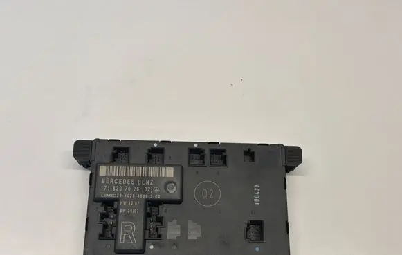 Mercedes-Benz SLK R171 Door control unit/module 1718207026 284025450030