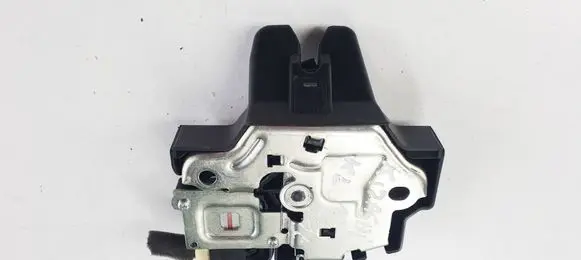 Suzuki Kizashi Tailgate/trunk/boot lock/catch/latch 