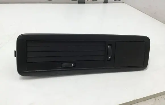 Mercedes-Benz Vito Viano W447 Air vent grill in roof A4478300705