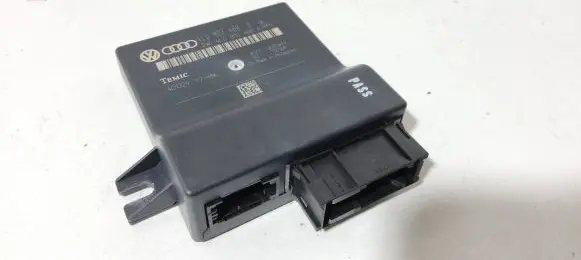 Audi A6 S6 C6 4F Gateway control module 4L0907468B 4L0910468A