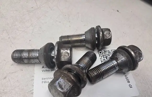 Volvo S60 Nuts/bolts 1234