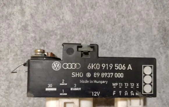 Volkswagen Golf III Coolant fan relay 6K0919506A