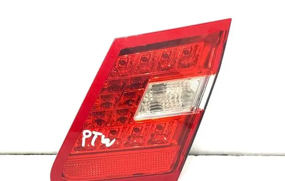 Mercedes-Benz E W212 Rear/tail lights A2128203264