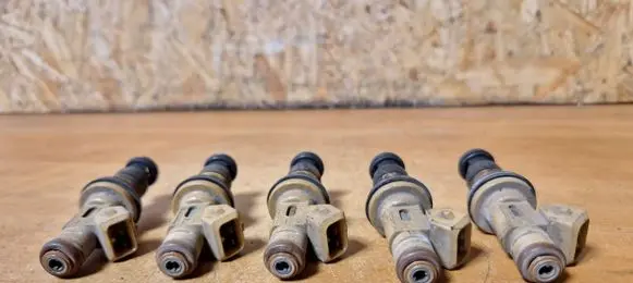 Volvo 850 Fuel injectors set 9125821