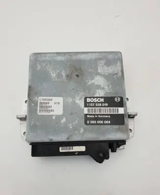 BMW 7 E32 Engine control unit/module 1137328019 0285006004