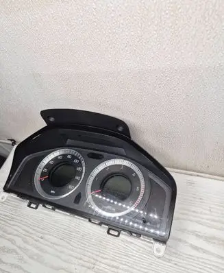 Volvo XC70 Speedometer (instrument cluster) 36002203 69199730U 31270370AA