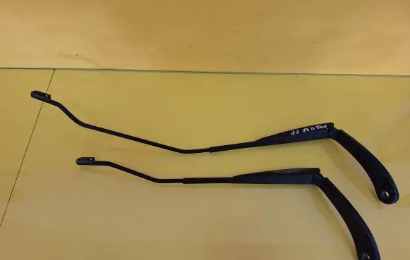 Renault Megane II Front wiper blade arm 8200036912 8200036916