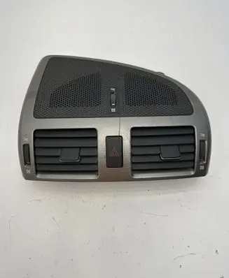 Toyota Avensis T270 Dash center air vent grill 5567005090