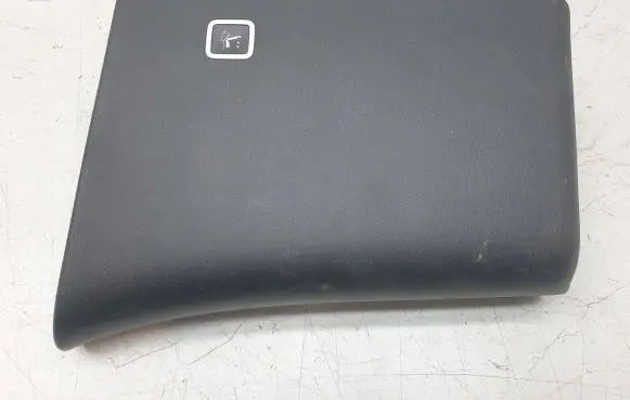 Chrysler Pacifica (B) pillar trim (bottom) 5RH63DX9AG 5553400 KR617637