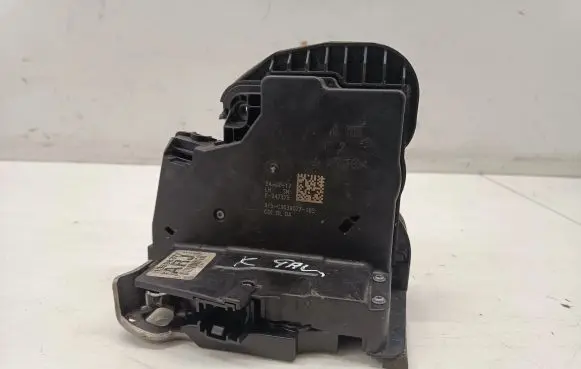 Opel Insignia B Rear door lock 13598377