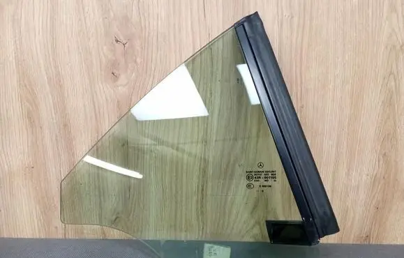 Mercedes-Benz SLK R171 Front vent window/glass (coupe) 1717350200 A1717350200