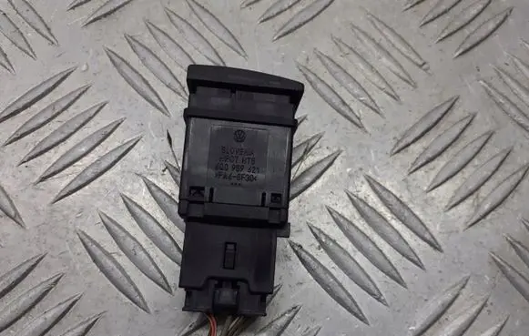 Volkswagen Polo IV 9N3 Windscreen/window heater switch 6Q0959621