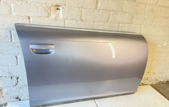 Audi A6 S6 C6 4F Front door