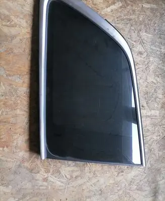 Volvo XC90 Rear side window 31468144