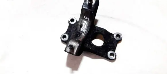 Ford Mondeo Mk III Engine mounting bracket